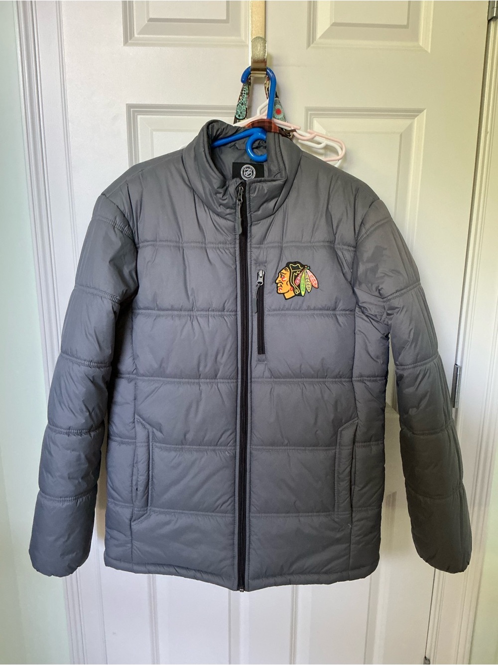 NHL - Chicago Blackhawks Men’s Gray Winter Jacket